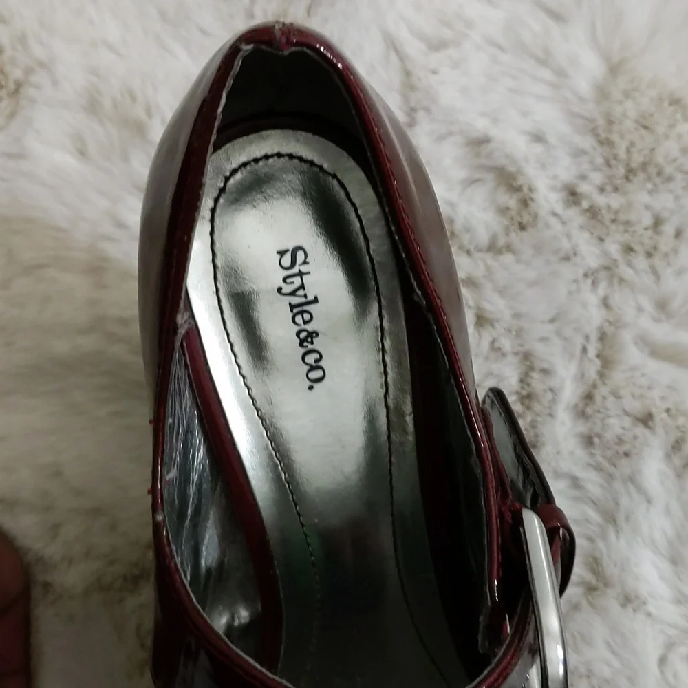 Style & Co| Vintage Burgundy suede high heel pump - Picture 10 of 14